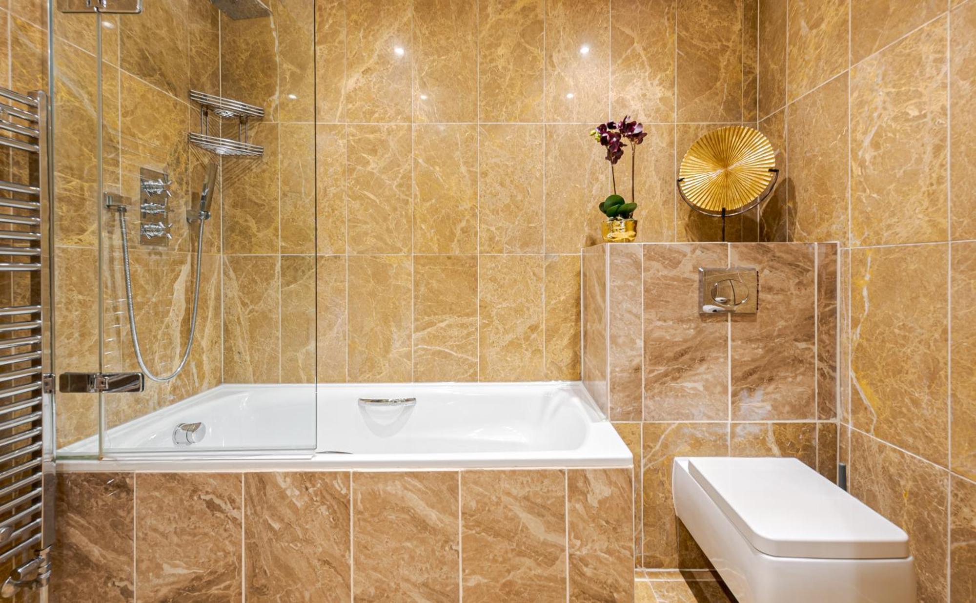Modern 2Bd Hideaway In Belgravia With Private Patio 10 Mins Walk To Harrods Лондон Экстерьер фото